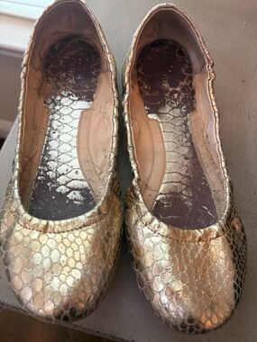 Nine West boutique 9 Metallic Gold Snake-Embossed Ballet Flats